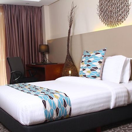 The Oriental Hotel Bataan Mariveles Esterno foto