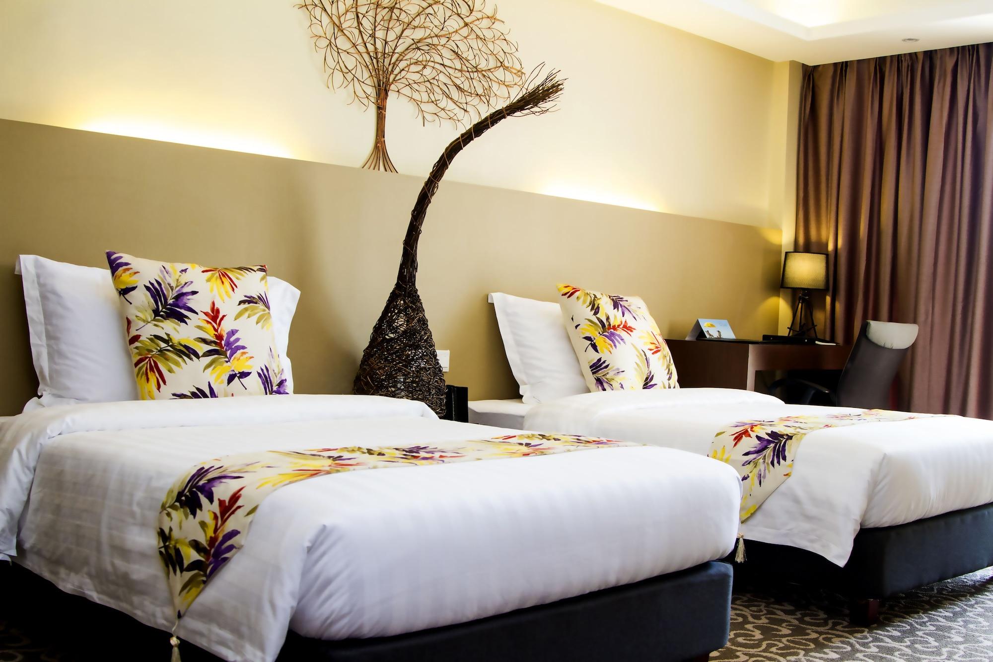 The Oriental Hotel Bataan Mariveles Esterno foto