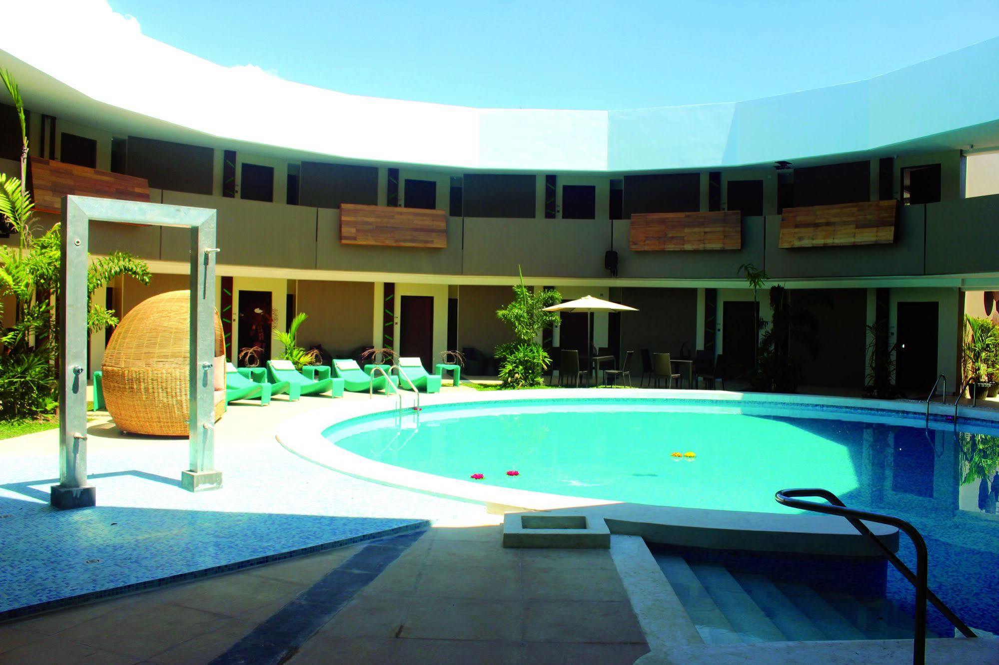 The Oriental Hotel Bataan Mariveles Esterno foto